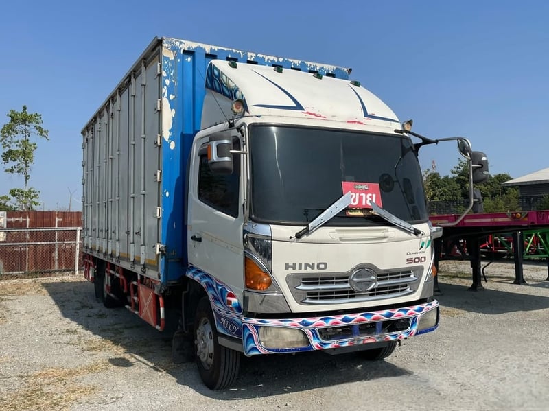 หกล้อตู้ทึบ HINO FC9J  175 แรงม้า ปี 2556 (8338)