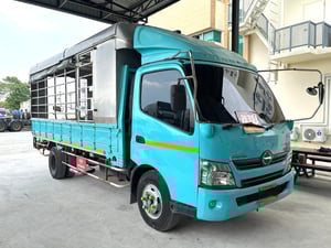 ใครหาอยู่ห้ามพลาด‼️  หกล้อโดยสาร HINO XZU  150 แรงม้า ปี 61 (2872)