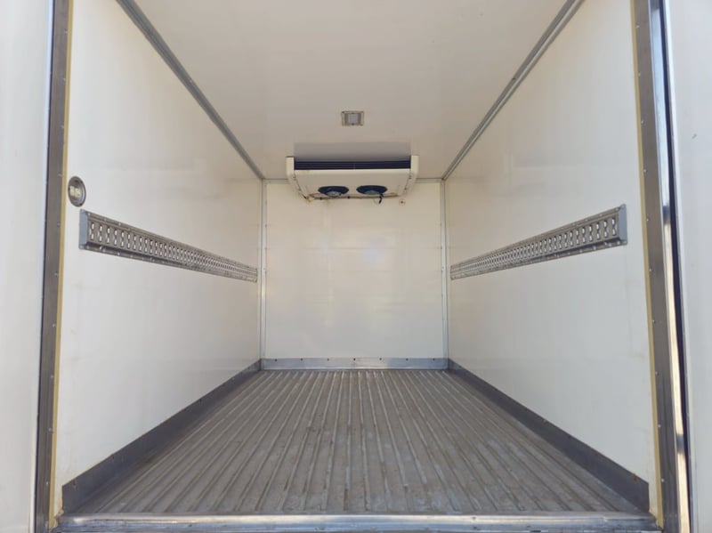 สี่ล้อตู้เย็น ISUZU NLR 130 แรงม้า ปี 66 (8088)