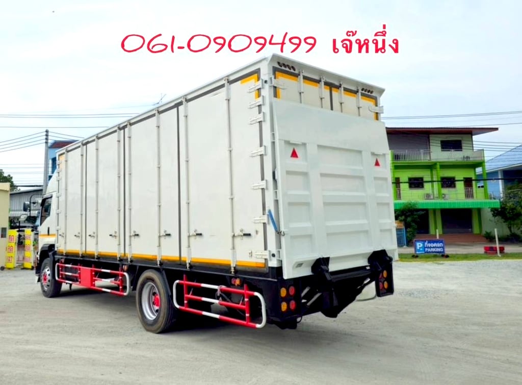 หกล้อตู้สิบบาน Isuzu Ftr 240 แรงม้า ปี 2564 (5105)