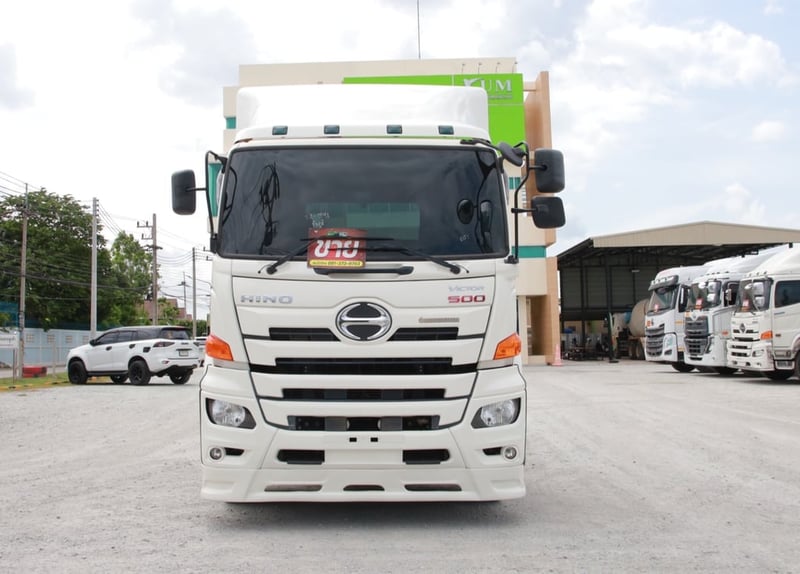 🔥 สิบล้อหัวลาก 380 ไมล์ 26,xxx km. ☎️สนใจโทร. 061-0909499  👉สิบล้อหัวลาก Hino Victor  380 แรงม้า ปี 65 (1796)
