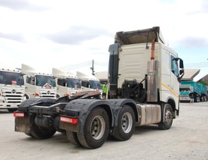 🔥 ขายตัด! 1,180,000 บาn  ☎️สนใจโทร. 061-0909499  สิบล้อหัวลากสองเพลา Volvo FH 440 แรงม้า ปี 58 (8454)