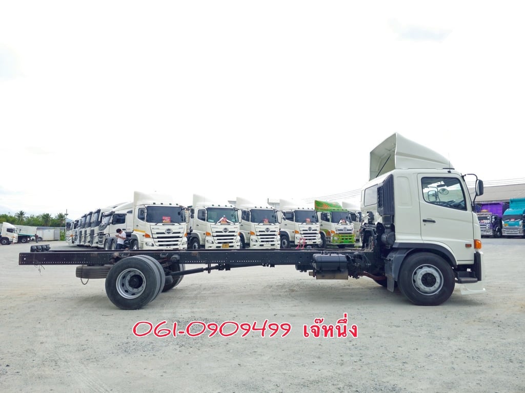 หกล้อหัวคัซซี Hino Victor  240 แรงม้า ปี 2564 (2734) หกล้อหัวคัซซี Hino Victor  240 แรงม้า ปี 2564 (2734)