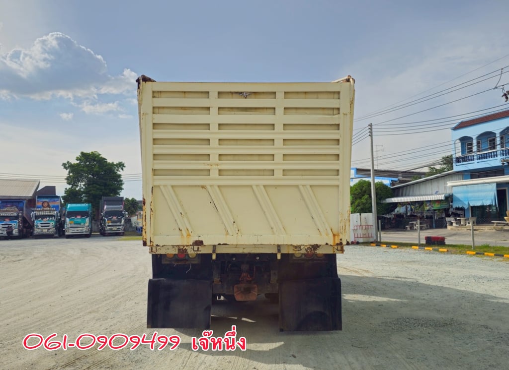 สิบล้อดั้มพ์เดี่ยว Hino Victor 344 แรงม้า ปี 2559 (3775) สิบล้อดั้มพ์เดี่ยว Hino Victor 344 แรงม้า ปี 2559 (3775)