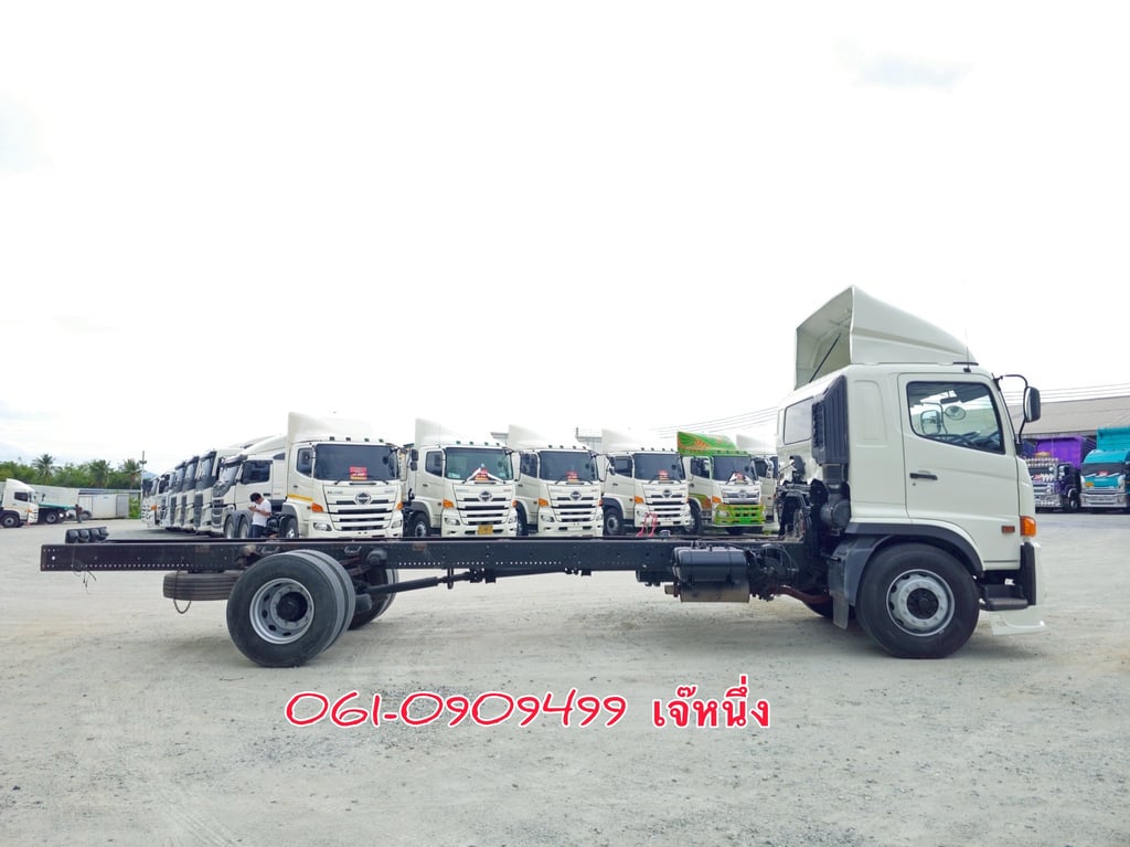 หกล้อหัวคัซซี HINO FG8J  240 แรงม้า ปี 2564 (2734)