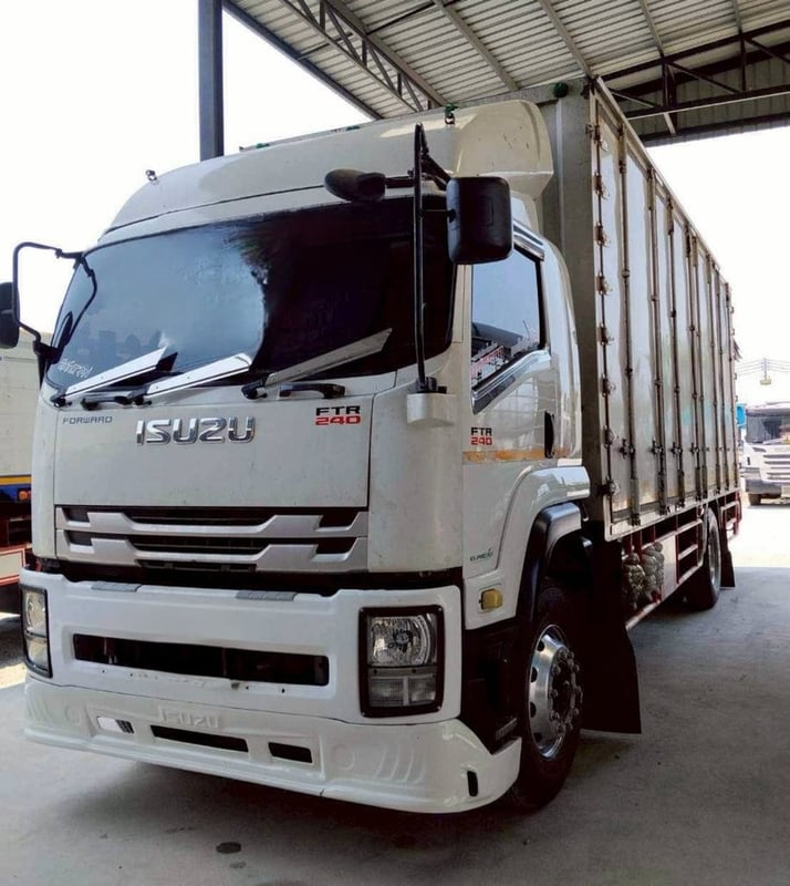 หกล้อสิบบาน ISUZU FTR 240 แรงม้า ปี 2561 (0510)