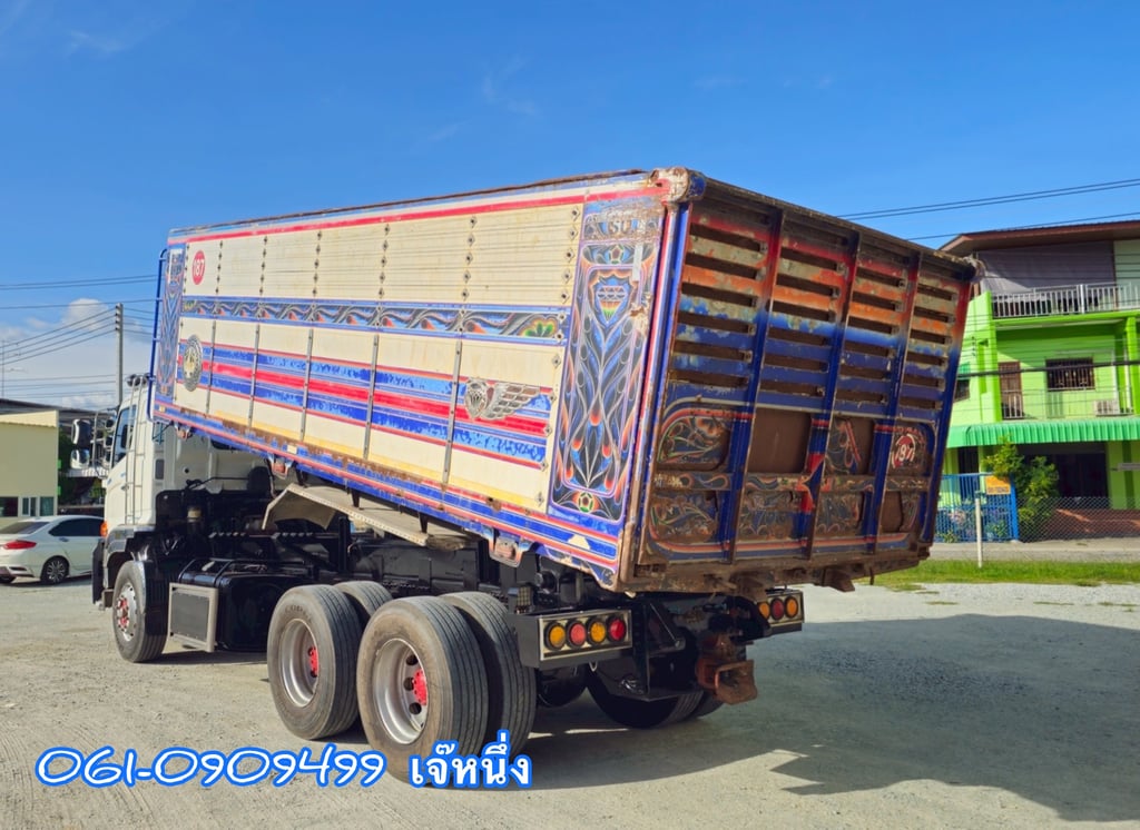 สิบล้อดั้มพ์ Hino Victor 344 แรงม้า ปี 60 (7825) สิบล้อดั้มพ์ Hino Victor 344 แรงม้า ปี 60 (7825)