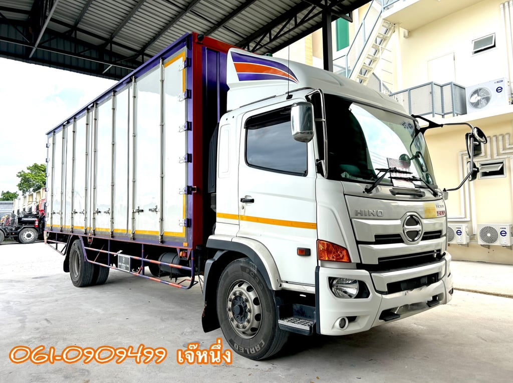 🔥โปรขั้นบันได ยิ่งซื้อยิ่งลด  หกล้อตู้สิบบาน Hino Victor  240 แรงม้า ปี 2563 (7734)