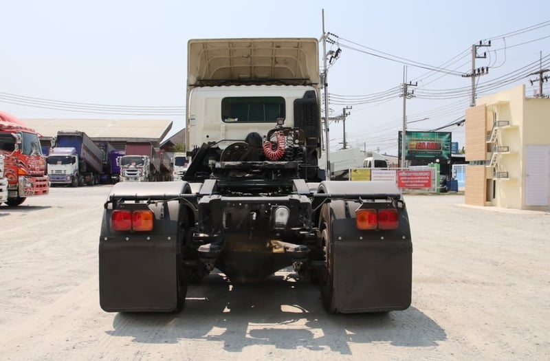 สิบล้อหัวลาก Hino Victor  344 แรงม้า ปี 65 (1311) ✔️ยางใหม่ 10 เส้น  ✔️มือเดียวป้ายแดง ✔️เครื่องเดิม เกียร์เดิม   ไม่มีชนหนัก 💥Sาคา 2,240,000 บาn ➖➖➖➖➖➖➖➖  📞สนใจโทร.061-0909499 เจ๊หนึ่ง **ขอเน้นโทรนะคะ** . #รถบรรทุกมือสอง #สิบล้อหัวลาก  #Hino #FM1A #344แรงม้า   #เจ๊หนึ่งรถบรรทุกมือสอง