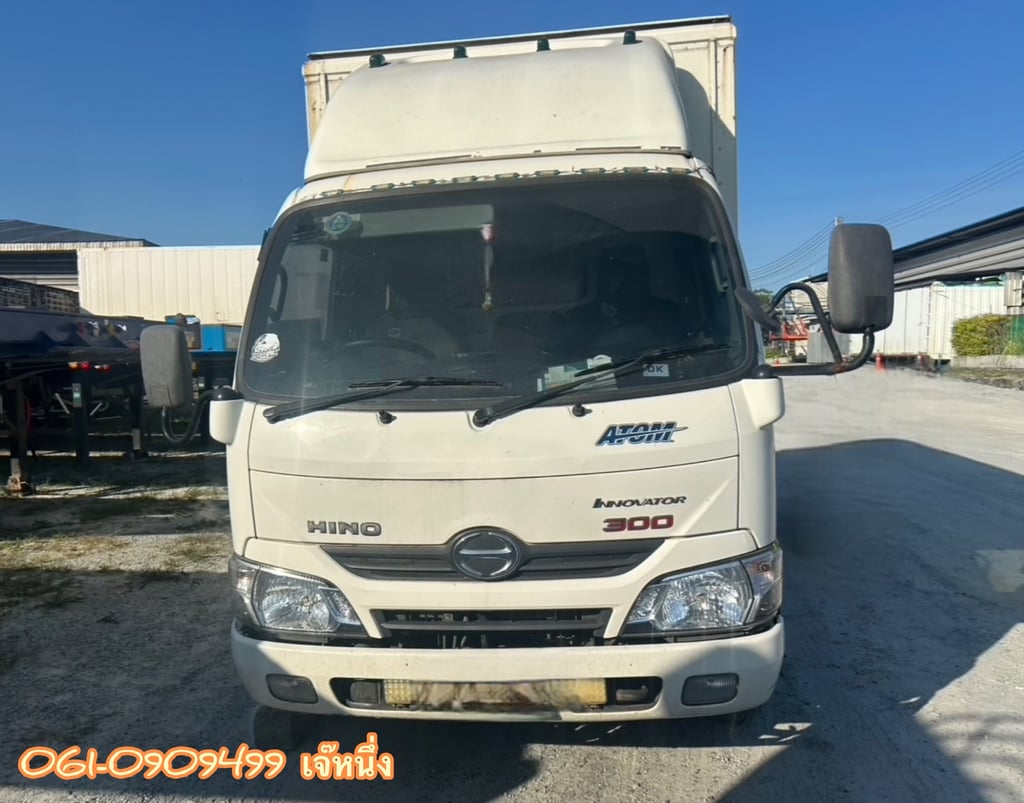 สี่ล้อตู้ Hino 136 แรง ปี 2563 Sาคา 690,000 บาท สี่ล้อตู้ Hino 136 แรง ปี 2563 Sาคา 690,000 บาท