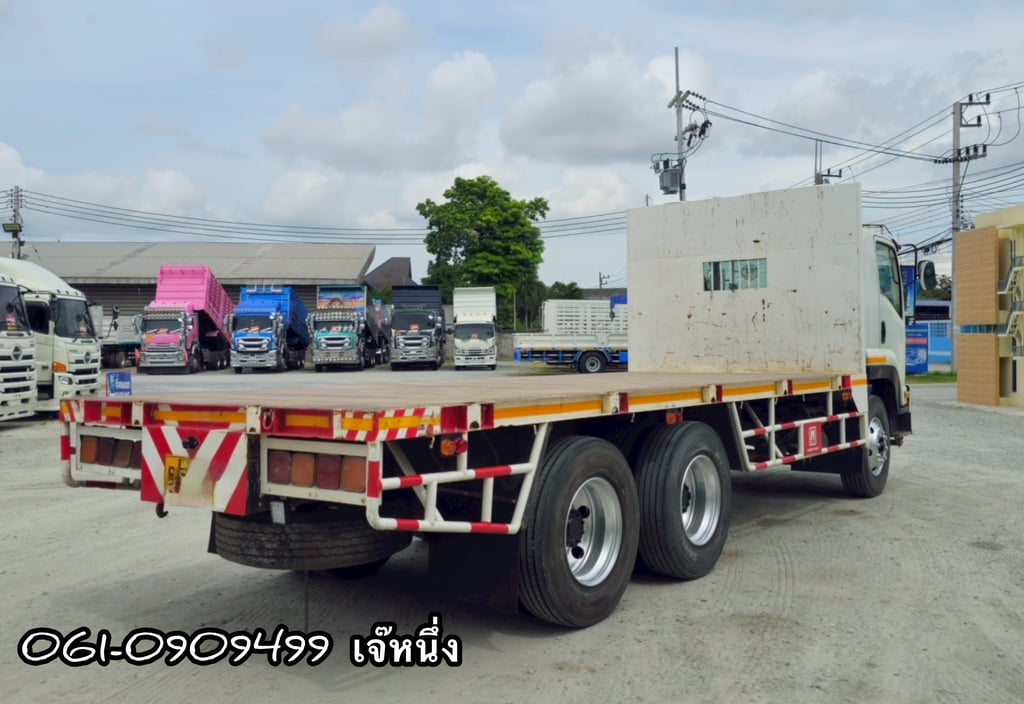 สิบล้อพื้นเรียบเพลาเดียว Isuzu Fvm 240 แรงม้า ปี 2556 (7288) สิบล้อพื้นเรียบเพลาเดียว Isuzu Fvm 240 แรงม้า ปี 2556 (7288)