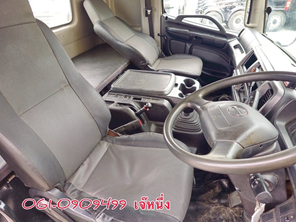 สิบล้อหัวลาก Hino Victor  344 แรงม้า ปี 63 (6802)