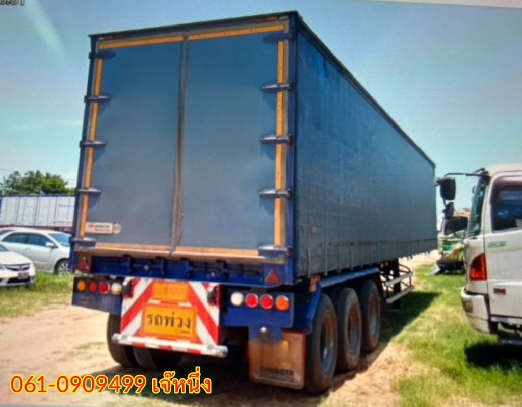 “หางตู้ผ้าใบสามเพลา“ อู่ สามมิตร ปี 2565 (0160)