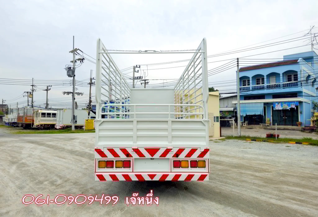 หกล้อคอก Isuzu Frr 190 แรงม้า ปี 2566 (0223) หกล้อคอก Isuzu Frr 190 แรงม้า ปี 2566 (0223)