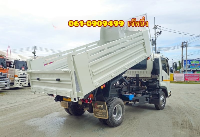 หกล้อดั้มพ์ isuzu Frr 210 แรงม้า ปี 2565 (1030)