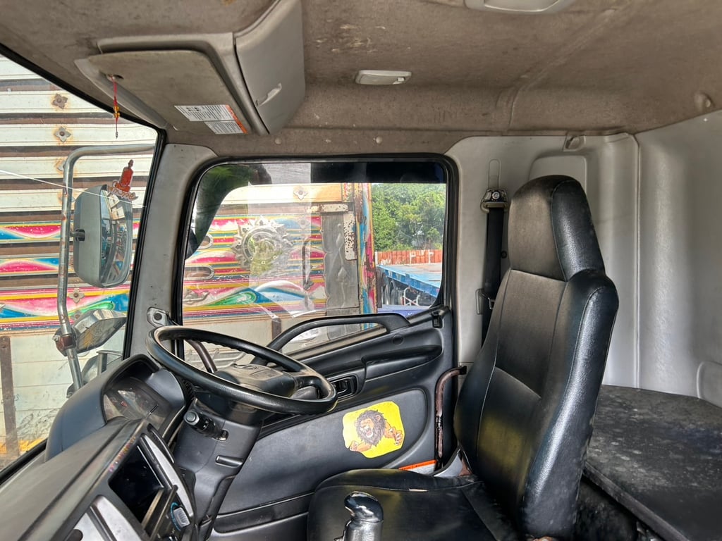 สิบล้อดั้มพ์เดี่ยว Hino Victor  344 แรงม้า ปี 2559 (3775)
