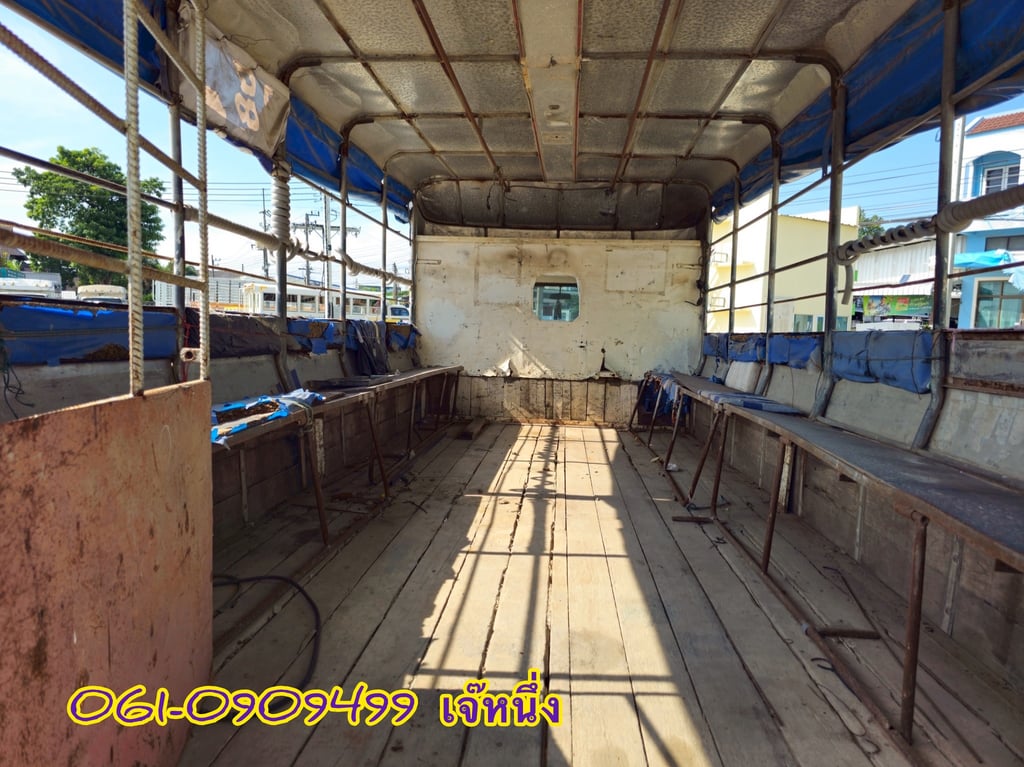 หกล้อโดยสาร ISUZU NPR 150 แรงม้า ปี 2554 (6451)