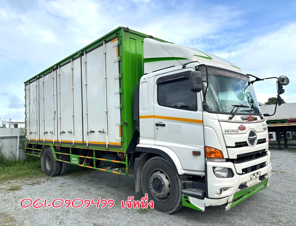 หกล้อตู้สิบบาน Hino Victor  240 แรงม้า ปี 2565 (7509)