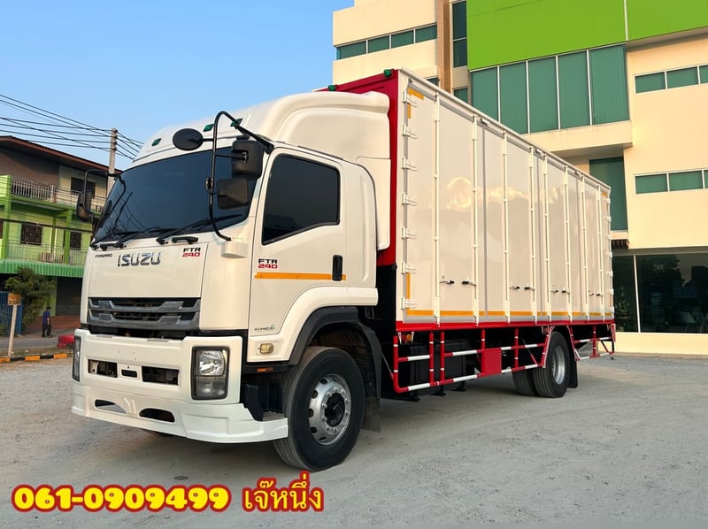 🔥 ซื้อรถ = ได้ลุ้นโชค🎉 หกล้อตู้สิบบาน Isuzu Ftr  240 แรงม้า ปี 2564 (3567)