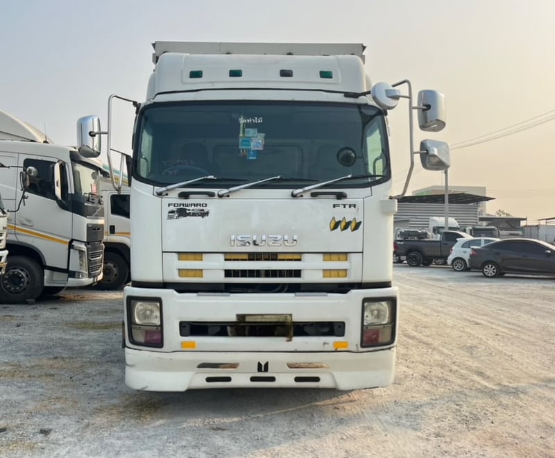 หกล้อสิบบาน ISUZU FTR 240 แรงม้า ปี 2557 (9785)