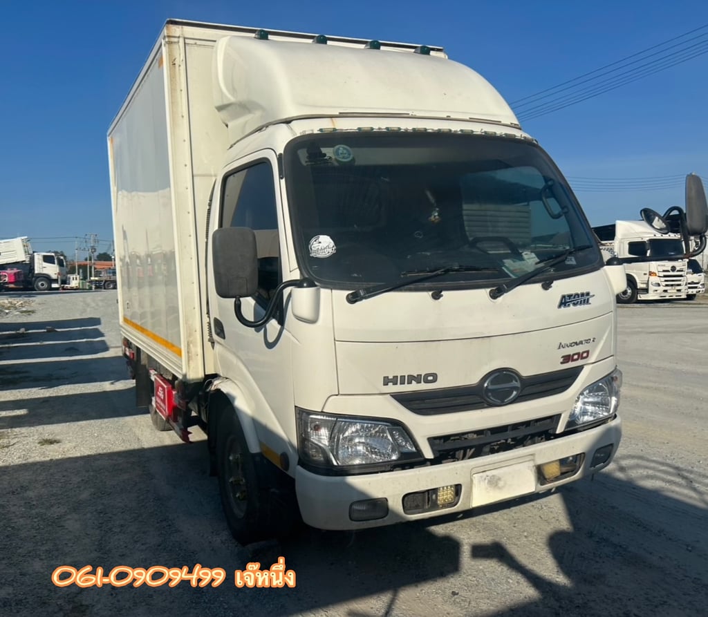 สี่ล้อตู้ Hino 136 แรง ปี 2563 Sาคา 690,000 บาท สี่ล้อตู้ Hino 136 แรง ปี 2563 Sาคา 690,000 บาท