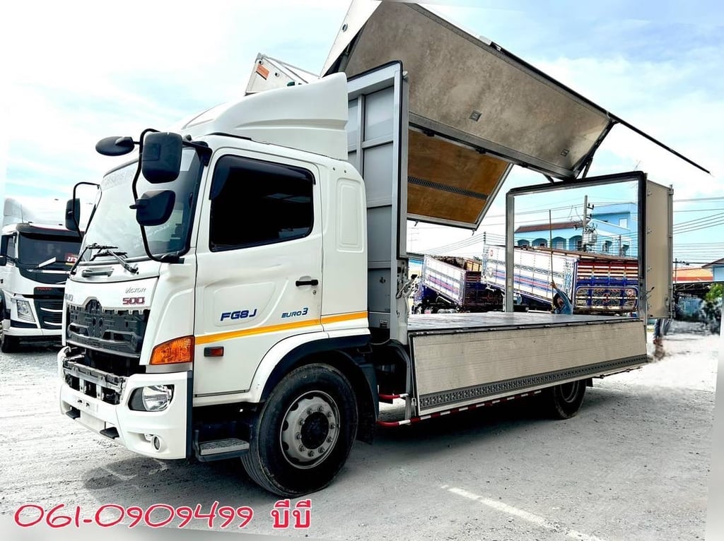 หกล้อตู้เปิดรอบคัน Hino FG8J  240 แรงม้า ปี 2563 (3995)