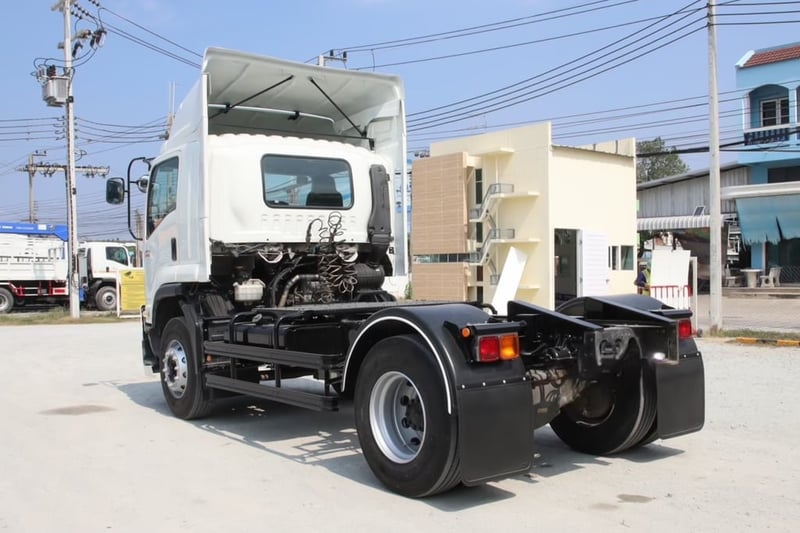 หกล้อหัวลาก ISUZU FTR 240 แรงม้า ปี 2565 (2712) หกล้อหัวลาก ISUZU FTR 240 แรงม้า ปี 2565 (2712)