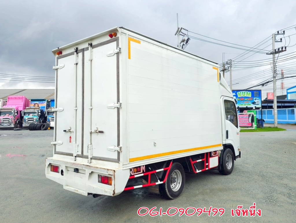 สี่ล้อตู้ ISUZU NLR  130 แรง ปี 2560 (5044)