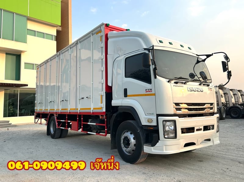 🔥 ซื้อรถ = ได้ลุ้นโชค🎉 หกล้อตู้สิบบาน Isuzu Ftr  240 แรงม้า ปี 2564 (3567)