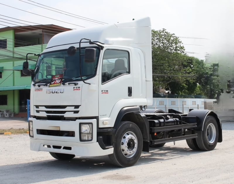 หกล้อหัวลาก ISUZU FTR 240 แรงม้า ปี 2565 (2712) หกล้อหัวลาก ISUZU FTR 240 แรงม้า ปี 2565 (2712)
