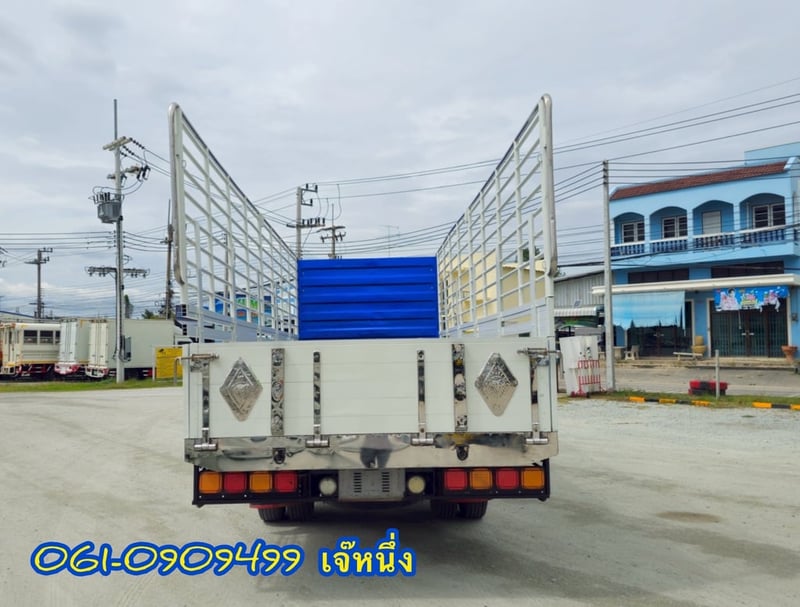 หกล้อกระบะคอก Isuzu Frr 210 แรงม้า ปี 2565 (9202) หกล้อกระบะคอก Isuzu Frr 210 แรงม้า ปี 2565 (9202)