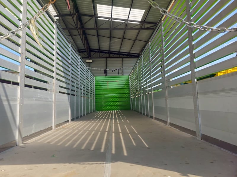 สิบล้อกระบะคอก HINO FL8J 260 แรงม้า ปี 2566 (5115)