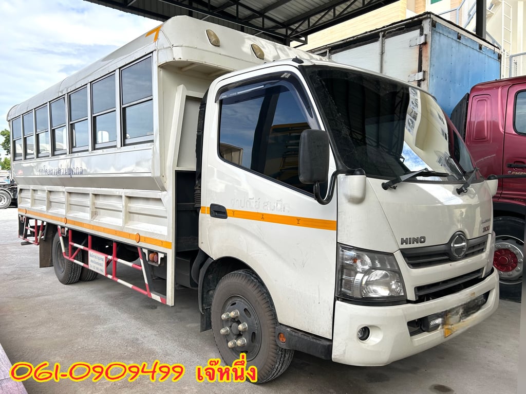 หกล้อโดยสาร Hino Xzu 150 แรงม้า ปี 2566 (2429) หกล้อโดยสาร Hino Xzu 150 แรงม้า ปี 2566 (2429)