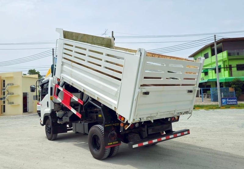 หกล้อดั้มพ์ isuzu Frr 190 แรงม้า ปี 2565 (0522)