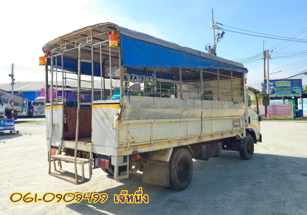 หกล้อโดยสาร ISUZU NPR 150 แรงม้า ปี 2554 (6451) หกล้อโดยสาร ISUZU NPR 150 แรงม้า ปี 2554 (6451)