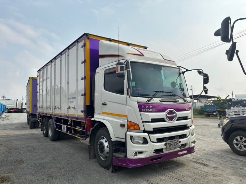 👉สิบล้อตู้สิบบาน Hino FL8J 260 แรงม้า ปี 60 (3133) Sาคา 2,100,000 บาn 👉หางตู้สิบบานสามเพลา อู่เซฟดีล ปี 2563 (4972)