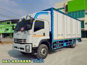 หกล้อตู้สิบบาน Isuzu Ftr 240 แรงม้า ปี 2564 (3567)