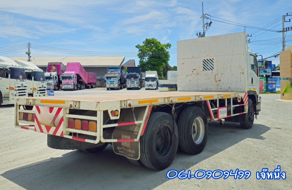 สิบล้อพื้นเรียบสองเพลา Isuzu Fvz 300 แรงม้า ปี 2557 (0978) สิบล้อพื้นเรียบสองเพลา Isuzu Fvz 300 แรงม้า ปี 2557 (0978)