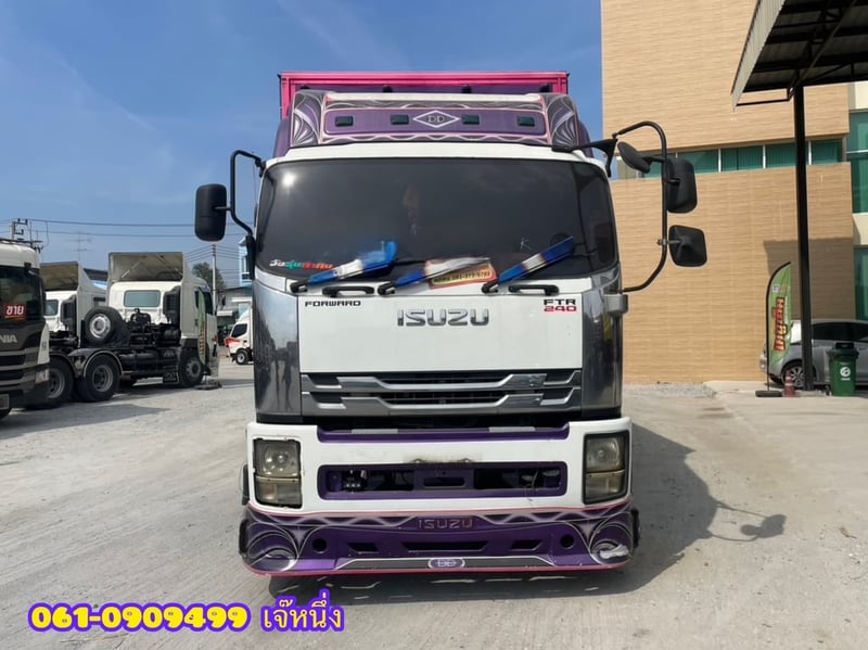 หกล้อตู้สิบบาน Isuzu Ftr 240 แรงม้า ปี 2554 (8574)