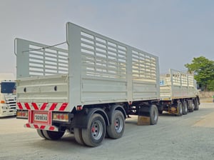 12 ล้อกระบะคอกพร้อมหาง VOLVO FM 440 แรงม้า ปี 2556 (2894,6467)