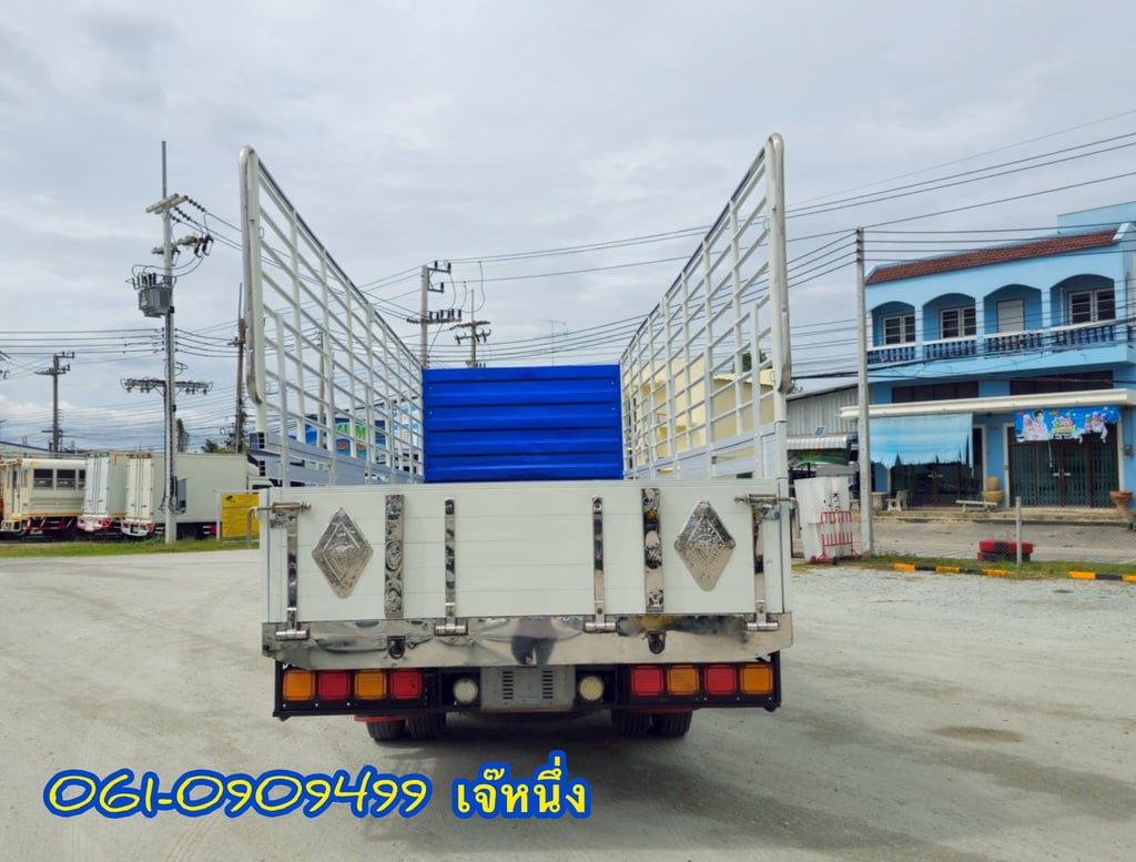 หกล้อคอก Isuzu Frr 210 แรงม้า ปี 2565 (9202) หกล้อคอก Isuzu Frr 210 แรงม้า ปี 2565 (9202)