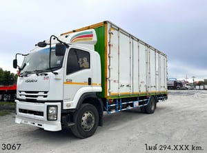 หกล้อตู้สิบบาน Isuzu Ftr 240 แรงม้า ปี 61 (3067) หกล้อตู้สิบบาน Isuzu Ftr 240 แรงม้า ปี 61 (3067)