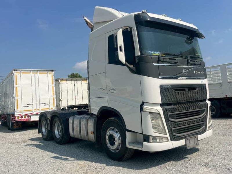 สิบล้อหัวลากสองเพลา Volvo FH 440 แรงม้า ปี 58 (8454) สิบล้อหัวลากสองเพลา Volvo FH 440 แรงม้า ปี 58 (8454)