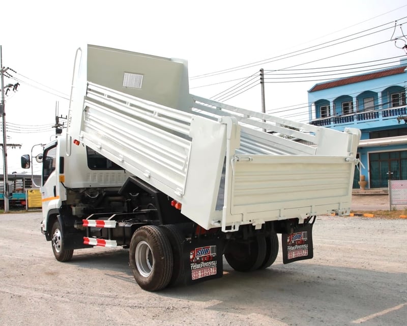 👉หกล้อดั้มพ์ isuzu Frr 210 แรงม้า ปี 2566 (4606)