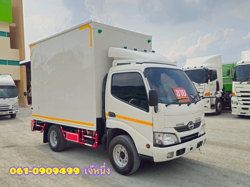 สี่ล้อตู้ทึบ HINO XZU 136 แรงม้า ปี 2563 (637)