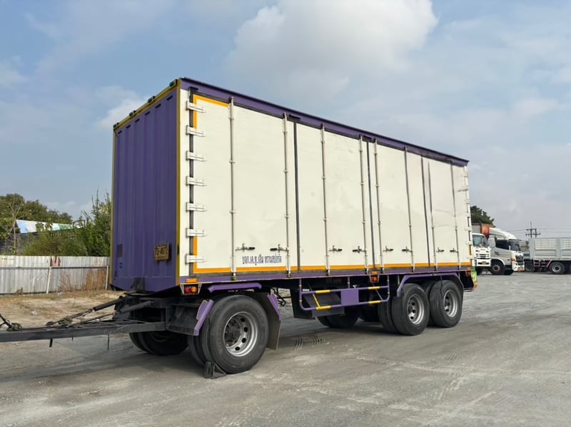 👉สิบล้อตู้สิบบาน Hino FL8J 260 แรงม้า ปี 60 (3133) Sาคา 2,100,000 บาn 👉หางตู้สิบบานสามเพลา อู่เซฟดีล ปี 2563 (4972)