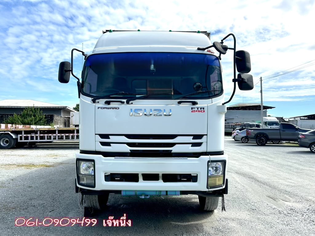 หกล้อตู้สิบบาน Isuzu Ftr 240 แรงม้า ปี 2562 (0628)