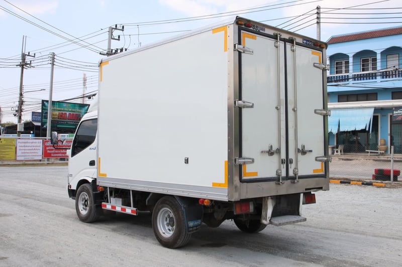 สี่ล้อตู้เย็น ISUZU NLR 130 แรงม้า ปี 66 (8088)