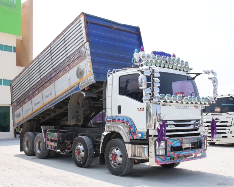 12 ล้อดั้มพ์เกษตร ISUZU FYH 360 แรงม้า ปี 2556 (2507) ✔️กระบะแข็งแรง อู่ ส.สมบัติ พื้นเรียบกริ๊บ ✔️ชุดนี้รถมือเดียวป้ายแดง  ✔️เจ้าของดูแลดีเข้าศูนย์ตลอด ✔️ทรงดี พิมพ์นิยม น้ำหนัก ➖➖➖➖➖➖➖➖  📞สนใจโทร.061-0909499 เจ๊หนึ่ง **ขอเน้นโทรนะคะ** . #รถบรรทุกมือสอง  #สิบล้อดั้มพ์ #ISUZU #FYH #360แร