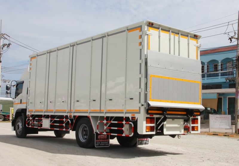 🔥 หกล้อตู้ Isuzu Ftr 240 มีลิฟต์ท้าย ☎️โทรเลย 061-0909499   หกล้อสิบบาน ISUZU FTR 240 แรงม้า ปี 65 (2375)